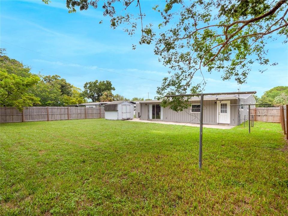 Active With Contract: $300,000 (3 beds, 2 baths, 1602 Square Feet)