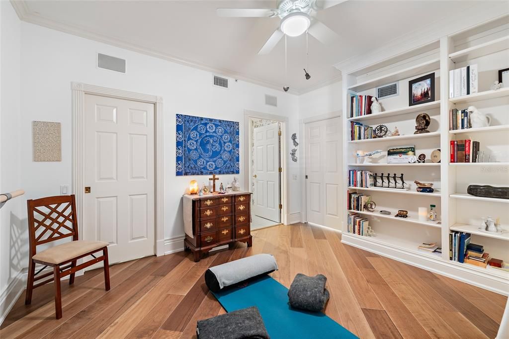 Active With Contract: $3,150,000 (4 beds, 2 baths, 3685 Square Feet)