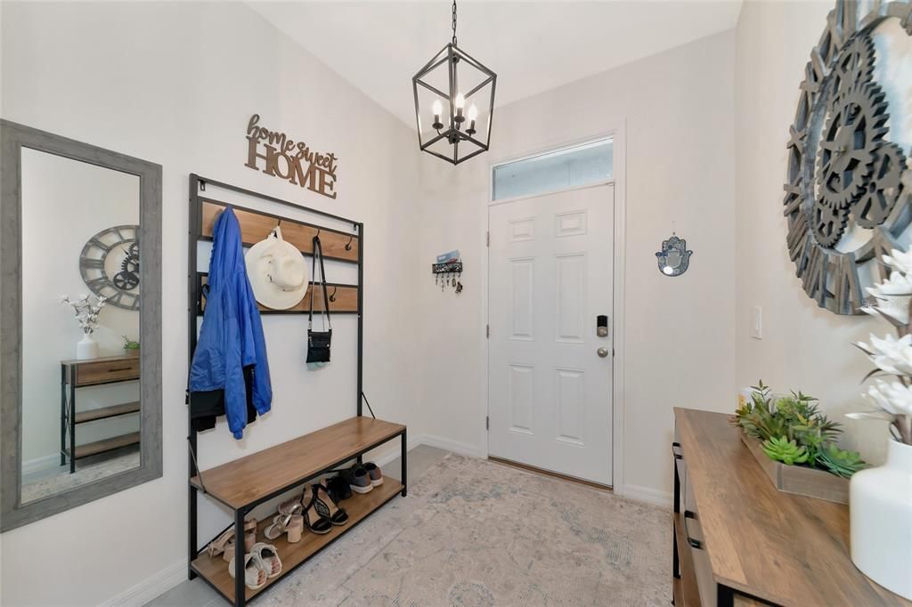 Active With Contract: $410,000 (3 beds, 2 baths, 1724 Square Feet)