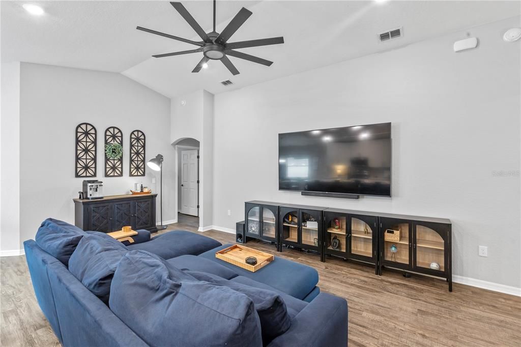 Active With Contract: $420,000 (4 beds, 2 baths, 1715 Square Feet)