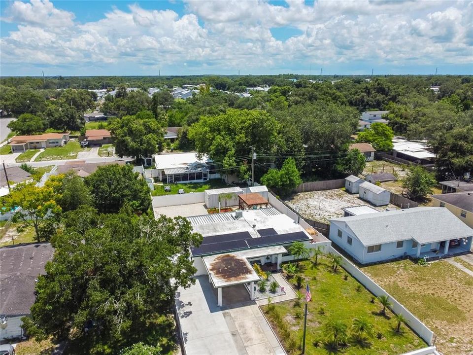 Active With Contract: $235,900 (3 beds, 2 baths, 1080 Square Feet)