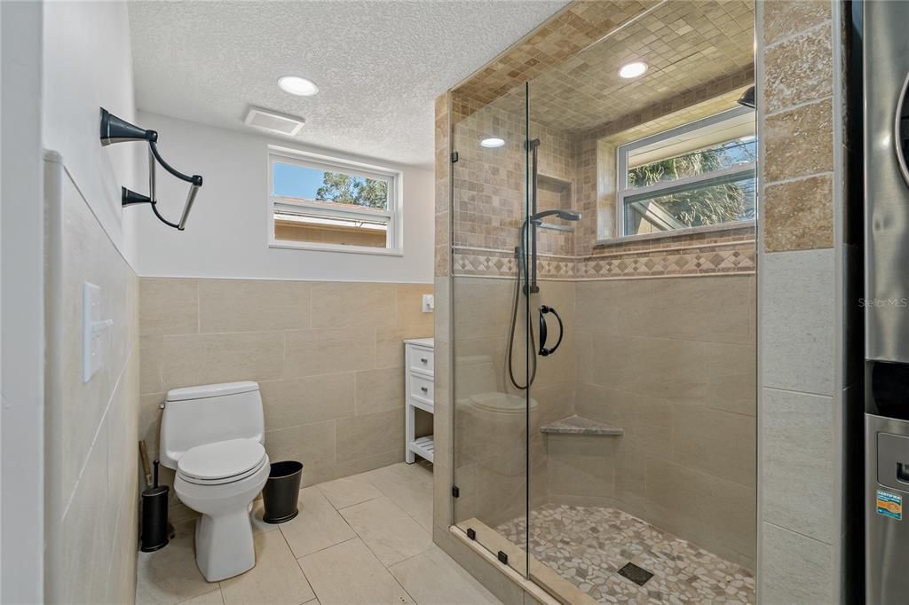 For Sale: $369,000 (2 beds, 2 baths, 1529 Square Feet)