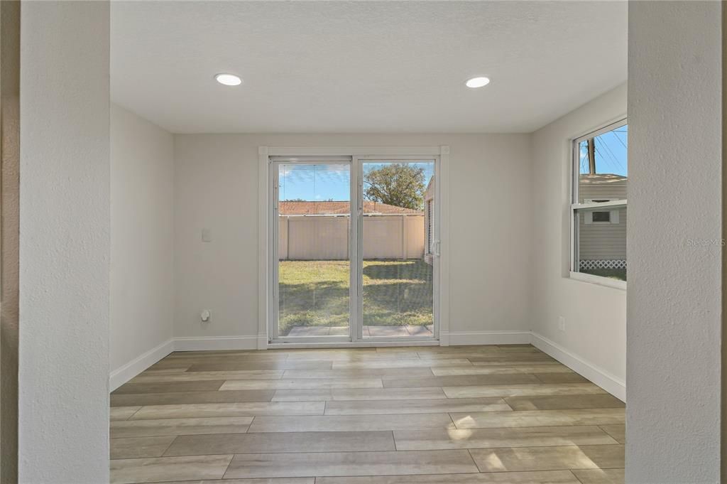 For Sale: $369,000 (2 beds, 2 baths, 1529 Square Feet)