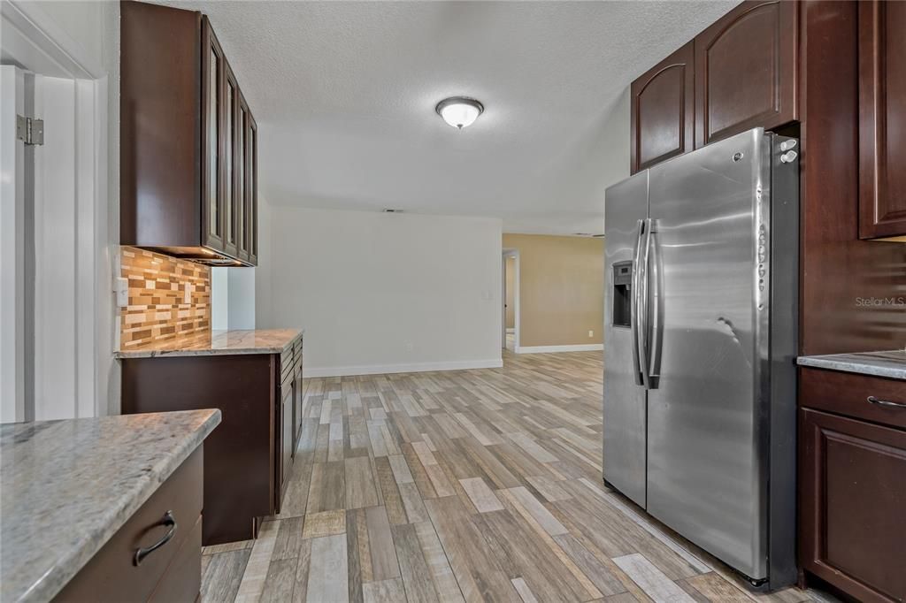 For Sale: $369,000 (2 beds, 2 baths, 1529 Square Feet)