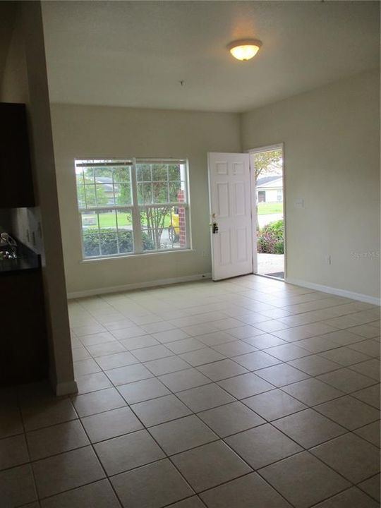 For Rent: $1,300 (2 beds, 2 baths, 1188 Square Feet)