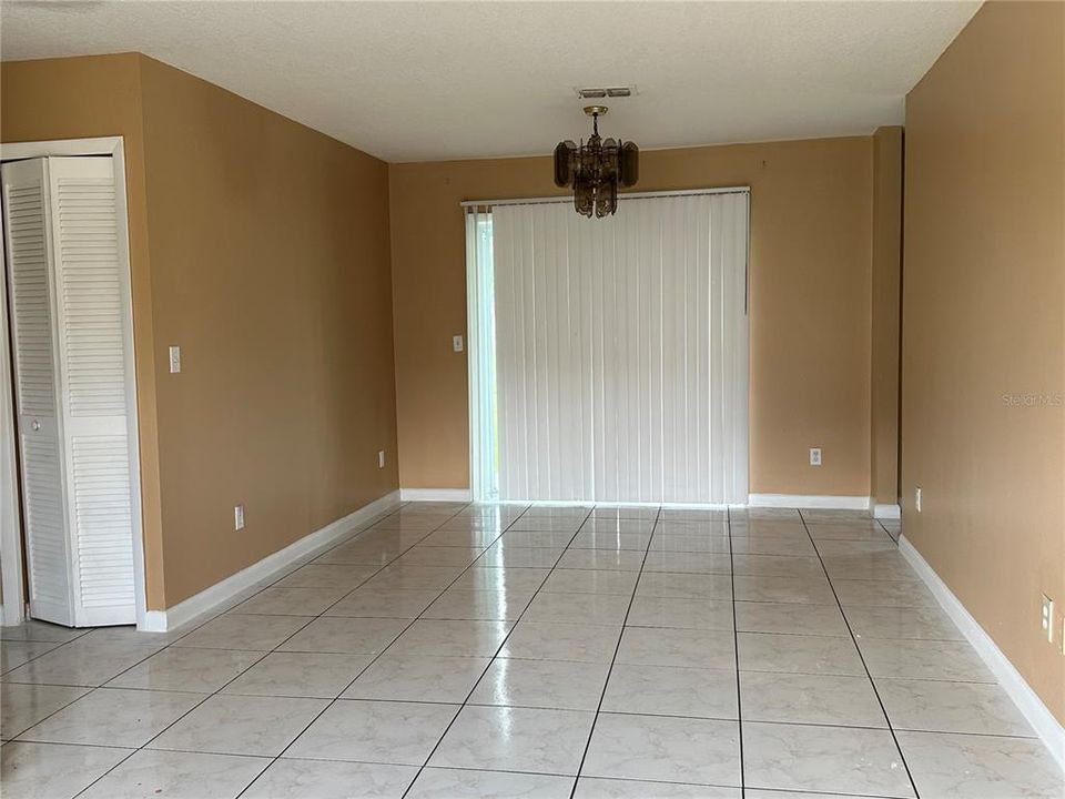 For Rent: $1,500 (3 beds, 2 baths, 1398 Square Feet)