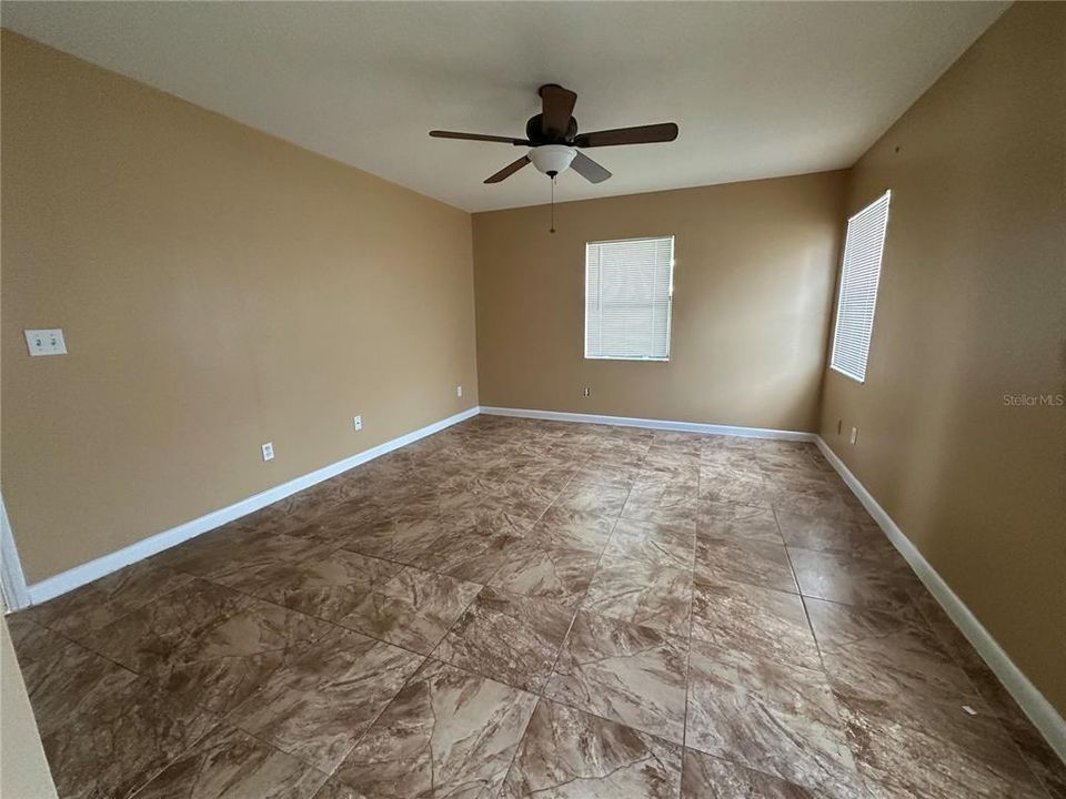 For Rent: $1,500 (3 beds, 2 baths, 1398 Square Feet)