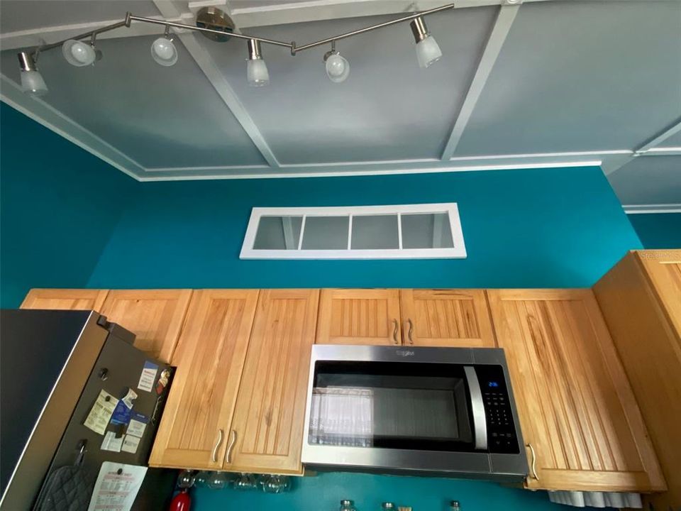 For Sale: $350,000 (3 beds, 2 baths, 1120 Square Feet)