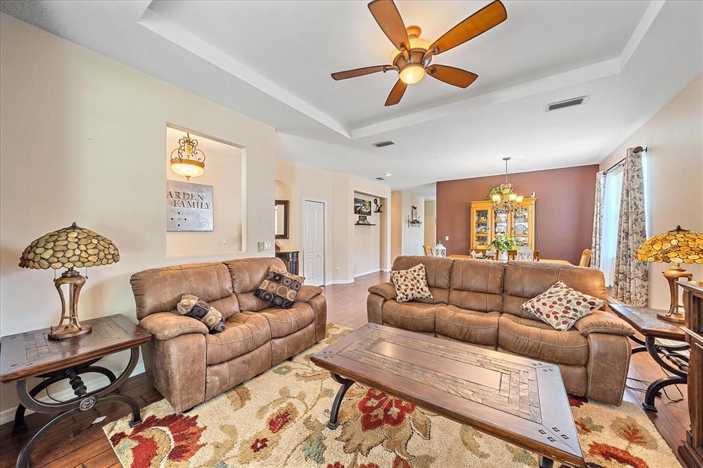 Active With Contract: $460,000 (4 beds, 2 baths, 2207 Square Feet)