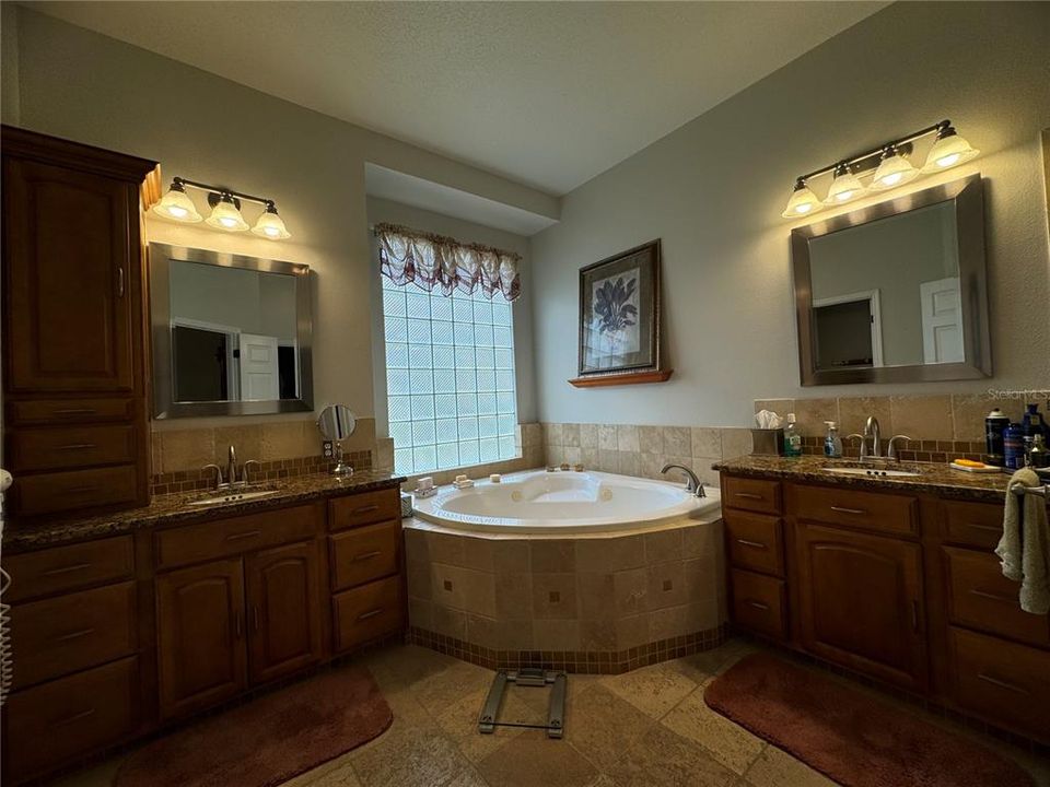 Master Bathroom with His & Hers Vanity, Garden Jacuzzi Tub, and Seperate Shower