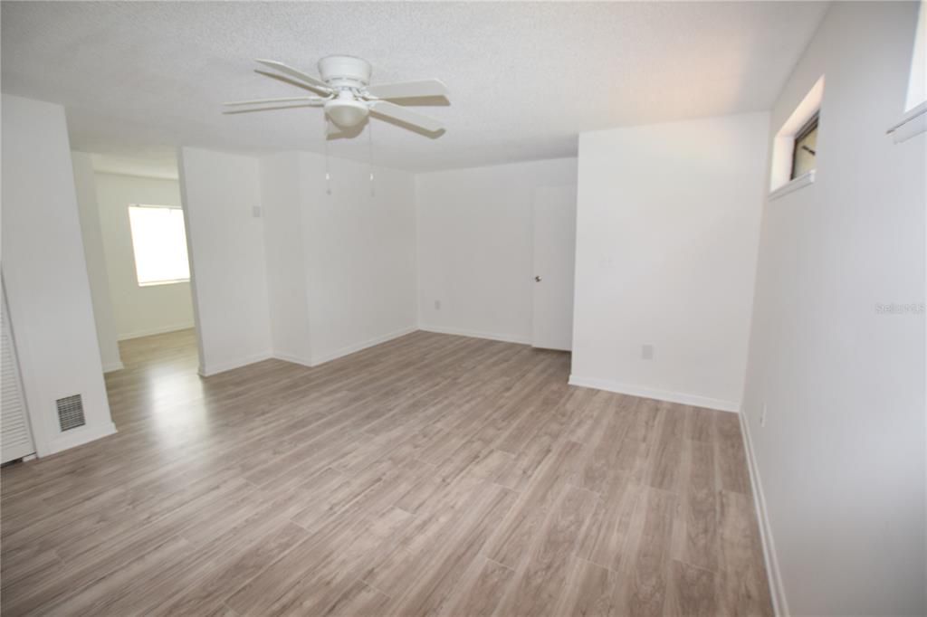 For Rent: $1,695 (3 beds, 2 baths, 1322 Square Feet)