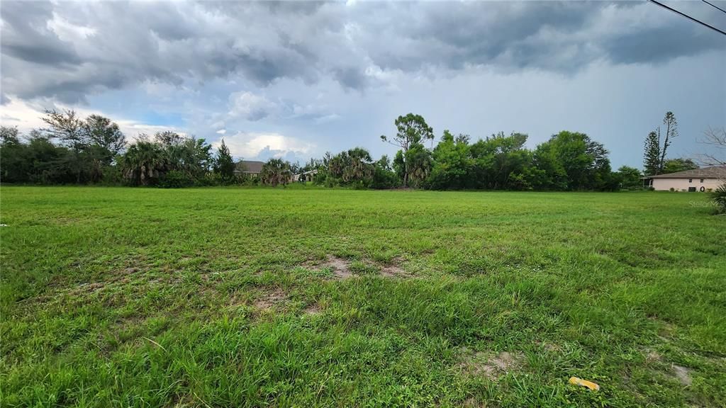 En Venta: $79,500 (0.23 acres)