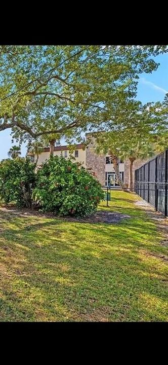 Active With Contract: $169,000 (2 beds, 2 baths, 1005 Square Feet)