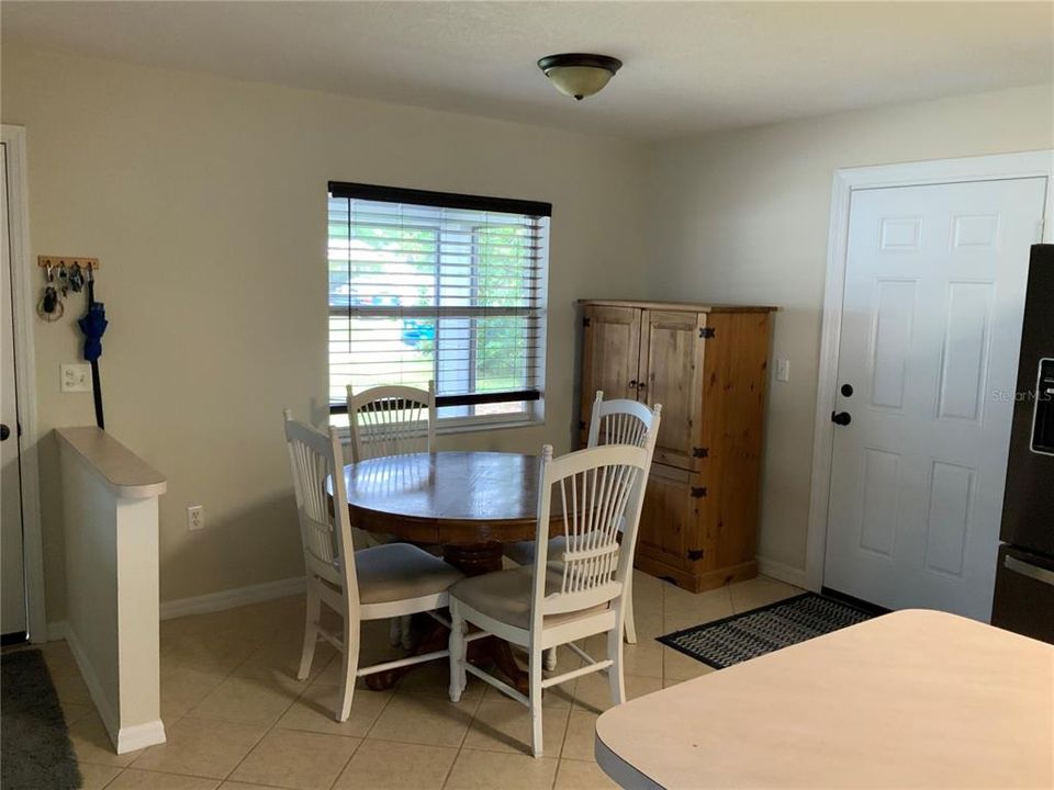 Active With Contract: $239,900 (2 beds, 2 baths, 1060 Square Feet)