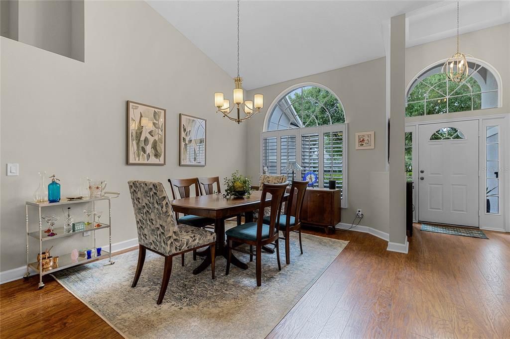 Inviting dining room, open light & bright