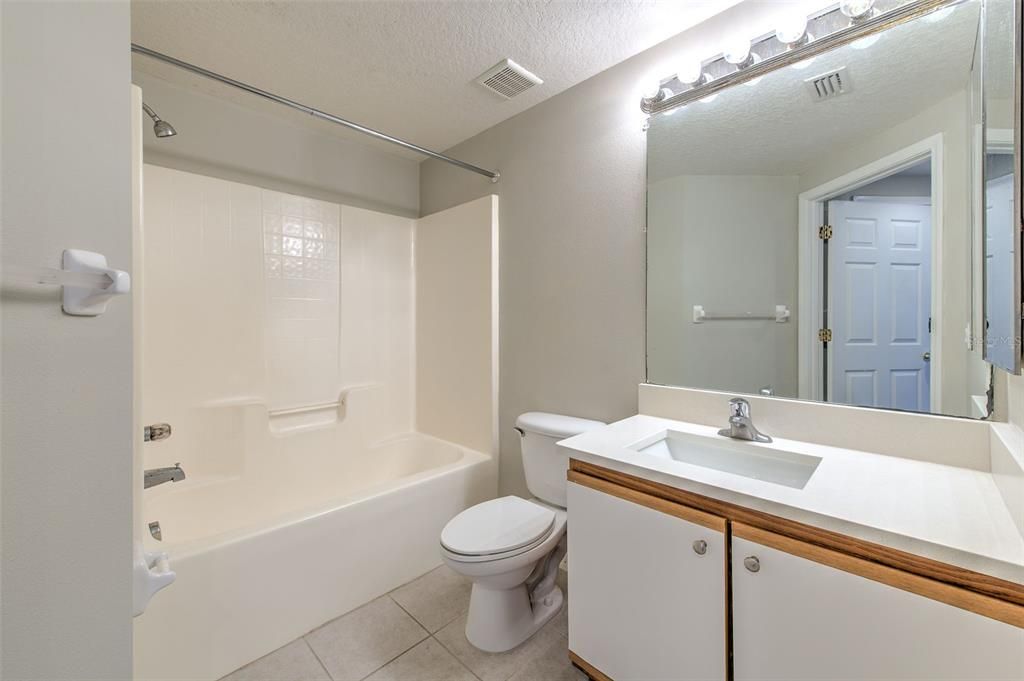 Active With Contract: $169,900 (3 beds, 2 baths, 1151 Square Feet)