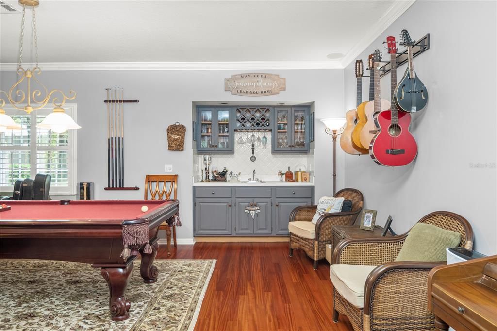 Primary Living Room w/ Draught Beverage Line