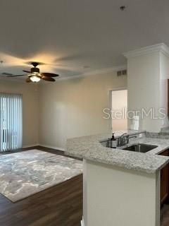 For Sale: $225,000 (2 beds, 2 baths, 962 Square Feet)