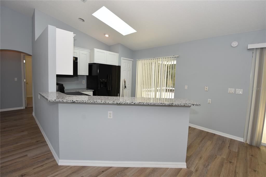 Active With Contract: $289,900 (3 beds, 2 baths, 1272 Square Feet)