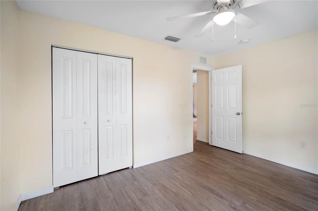 Active With Contract: $365,000 (3 beds, 2 baths, 1809 Square Feet)