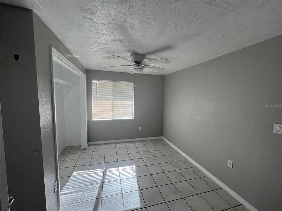 For Rent: $2,000 (2 beds, 1 baths, 913 Square Feet)