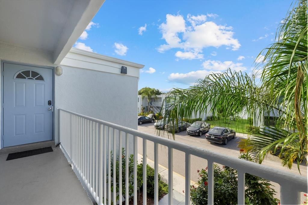 Active With Contract: $175,000 (2 beds, 1 baths, 960 Square Feet)