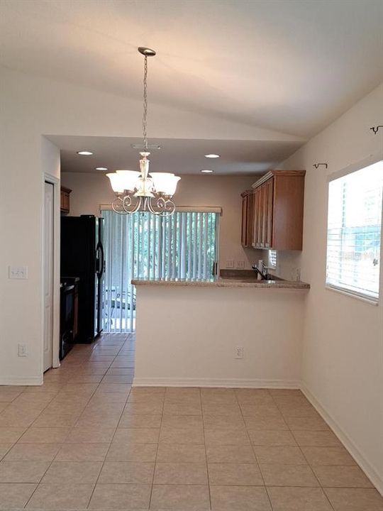 For Rent: $2,500 (3 beds, 2 baths, 1415 Square Feet)