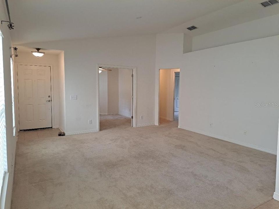 For Rent: $2,500 (3 beds, 2 baths, 1415 Square Feet)