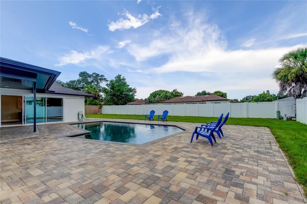 Active With Contract: $969,900 (4 beds, 3 baths, 2449 Square Feet)