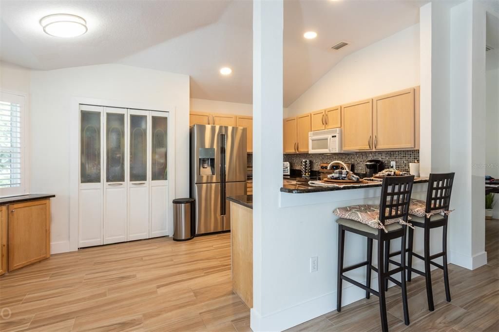 Active With Contract: $479,000 (3 beds, 2 baths, 1546 Square Feet)