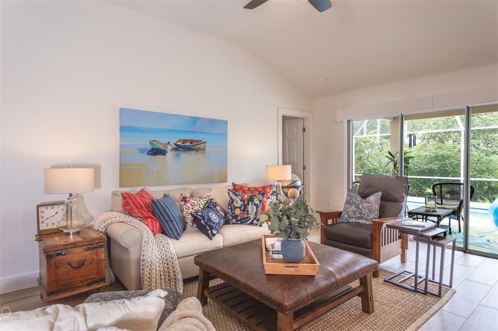 Active With Contract: $479,000 (3 beds, 2 baths, 1546 Square Feet)