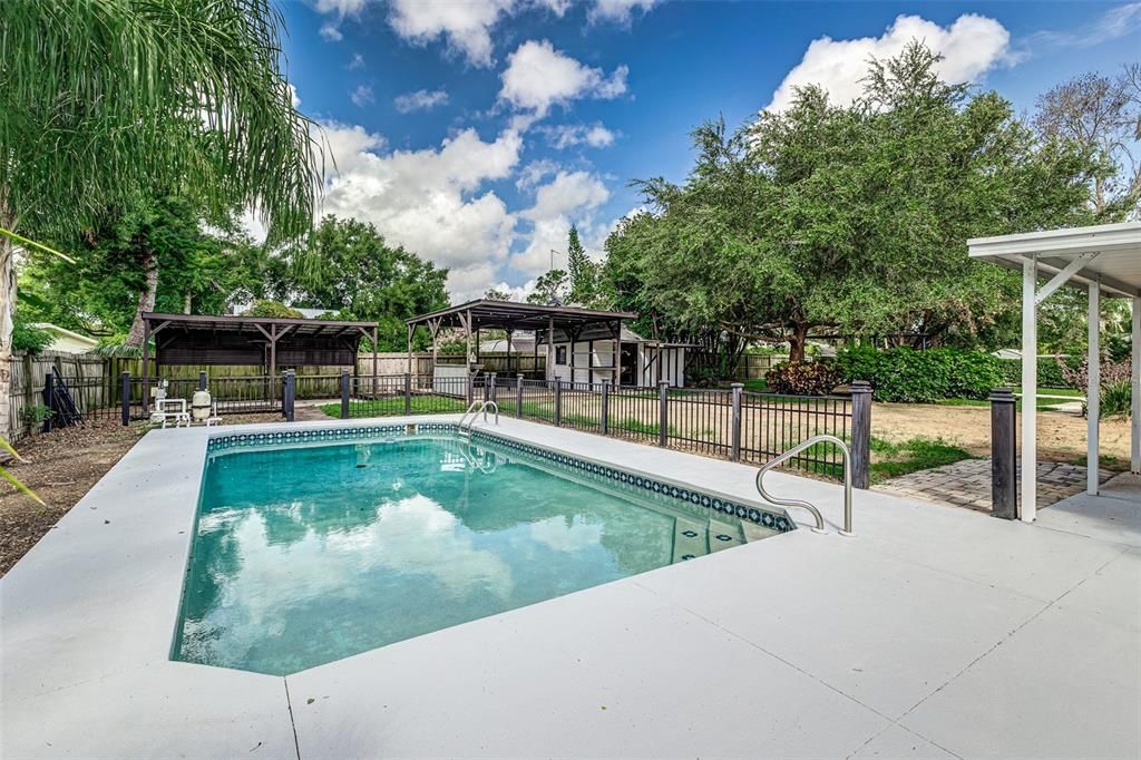 Active With Contract: $374,950 (5 beds, 3 baths, 2104 Square Feet)