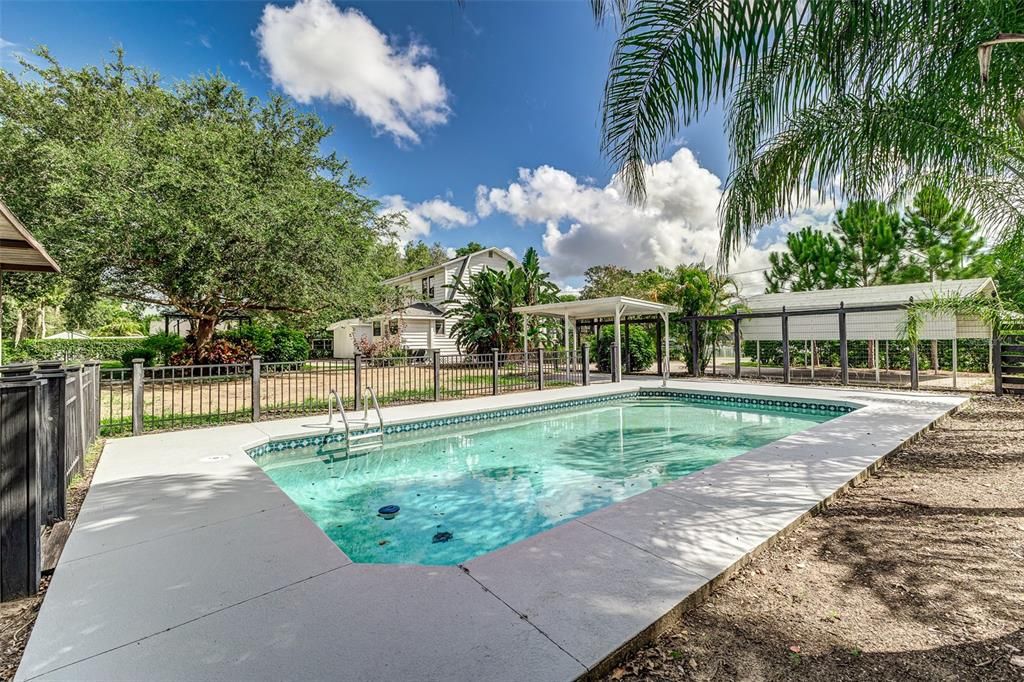 Active With Contract: $374,950 (5 beds, 3 baths, 2104 Square Feet)