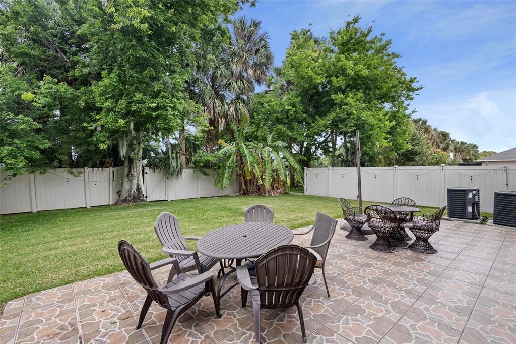 Active With Contract: $450,000 (4 beds, 3 baths, 3012 Square Feet)