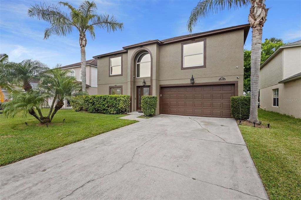 Active With Contract: $450,000 (4 beds, 3 baths, 3012 Square Feet)