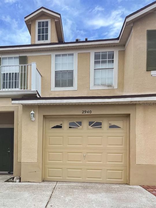 最近租的: $2,300 (3 贝兹, 2 浴室, 2013 平方英尺)