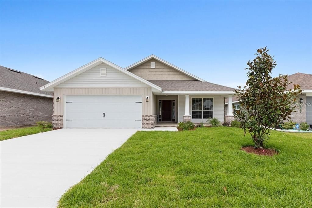 Active With Contract: $366,400 (4 beds, 2 baths, 1882 Square Feet)