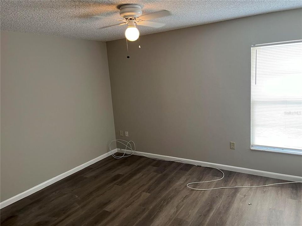 For Rent: $1,300 (2 beds, 2 baths, 1000 Square Feet)