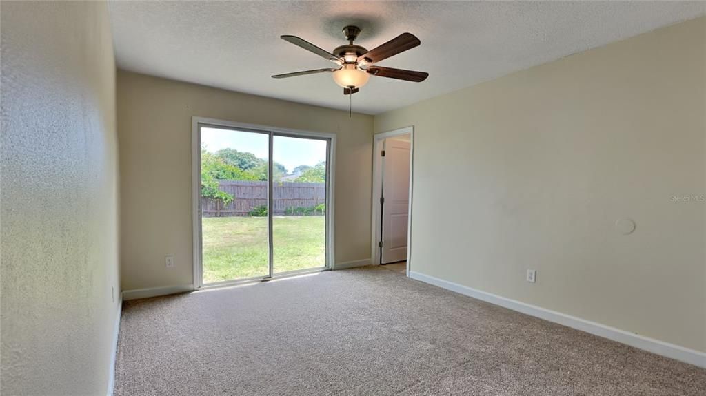 Active With Contract: $259,900 (3 beds, 2 baths, 1176 Square Feet)