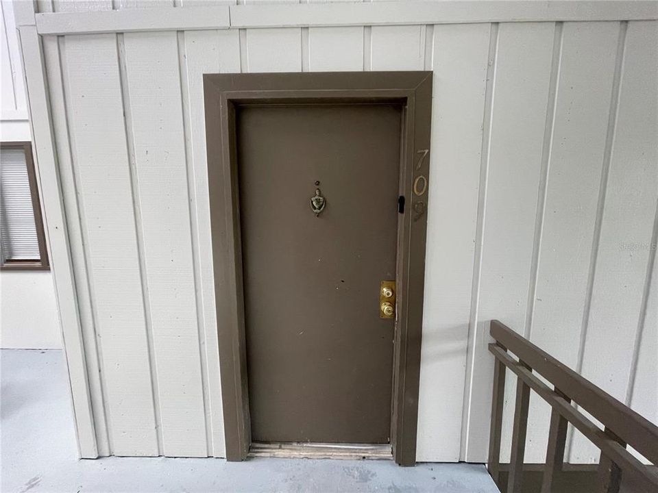 Recently Rented: $1,300 (2 beds, 2 baths, 1003 Square Feet)