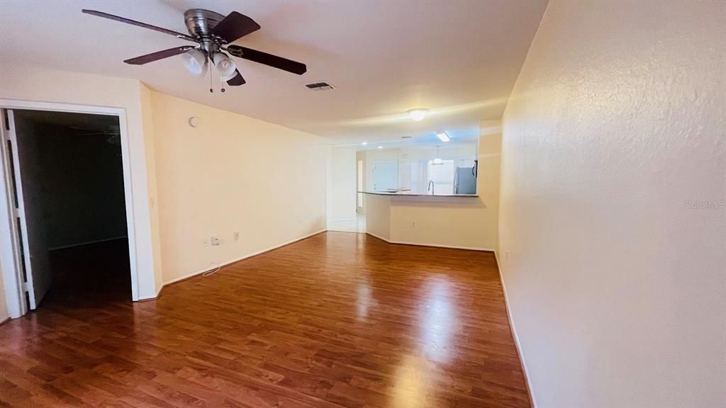 For Rent: $2,050 (2 beds, 2 baths, 1075 Square Feet)