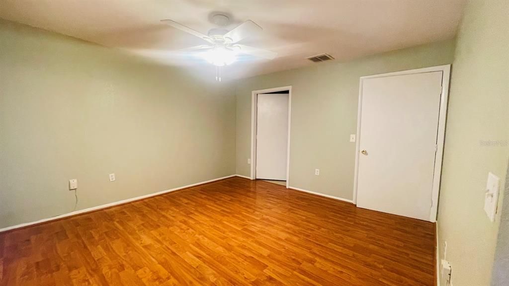 For Rent: $2,050 (2 beds, 2 baths, 1075 Square Feet)