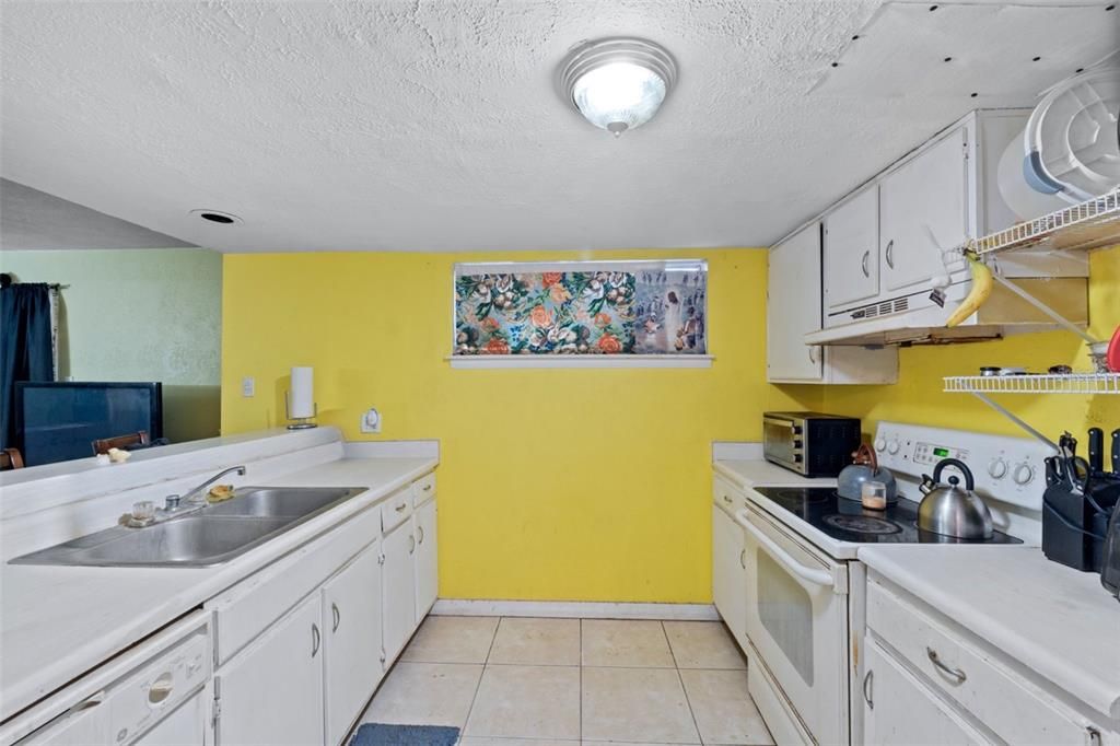 For Sale: $105,000 (2 beds, 2 baths, 1211 Square Feet)