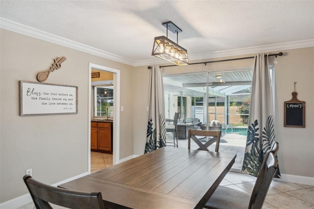 Active With Contract: $700,000 (4 beds, 3 baths, 2272 Square Feet)