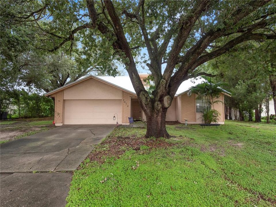 Active With Contract: $265,000 (3 beds, 2 baths, 1474 Square Feet)