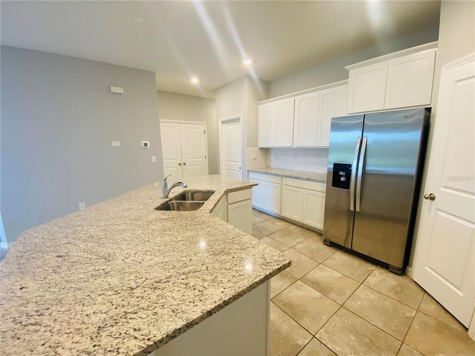 For Sale: $304,900 (3 beds, 2 baths, 1565 Square Feet)