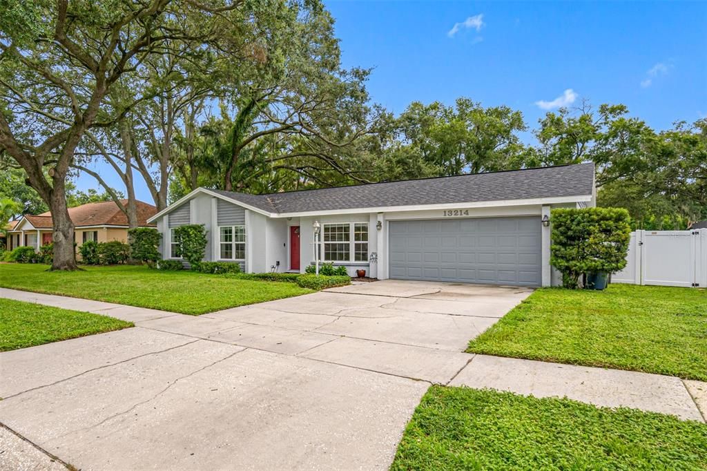 For Sale: $575,000 (3 beds, 2 baths, 1914 Square Feet)