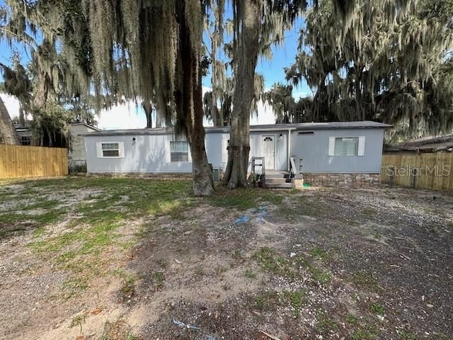 Recently Rented: $1,500 (3 beds, 2 baths, 1260 Square Feet)