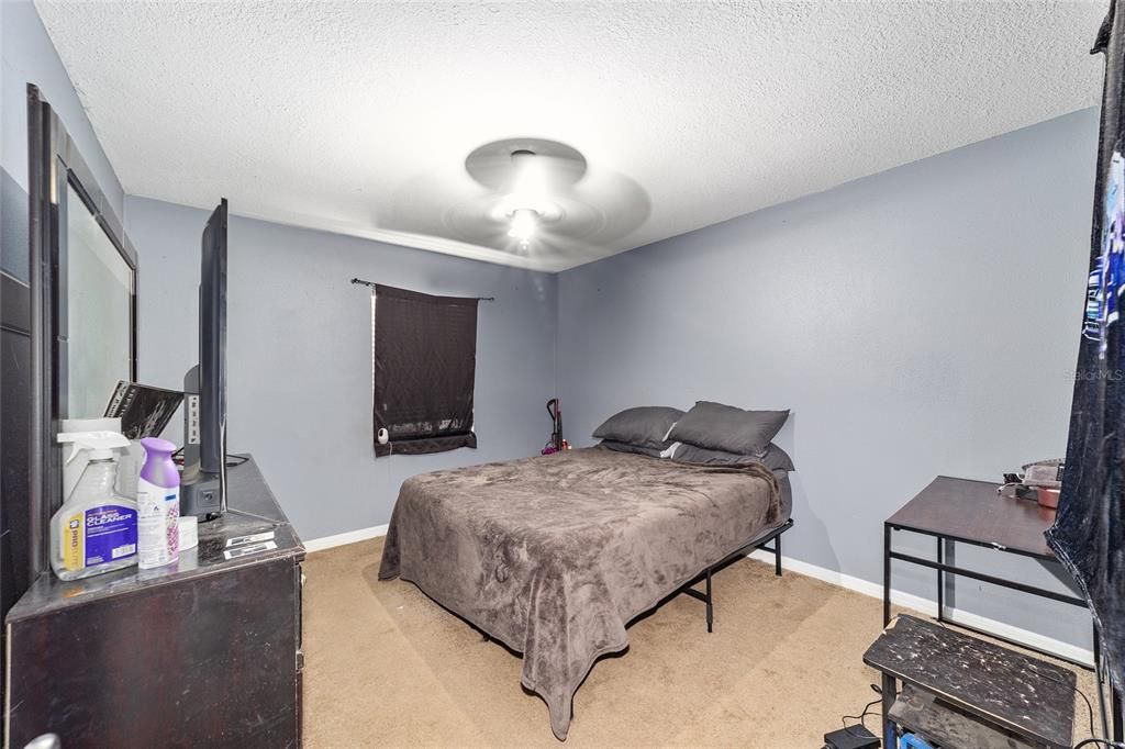 For Sale: $209,000 (3 beds, 1 baths, 1008 Square Feet)