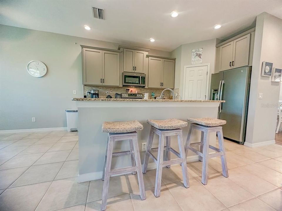 Active With Contract: $2,499 (2 beds, 2 baths, 2102 Square Feet)